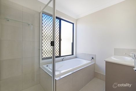 Property photo of 1/2 Hinkler Court Rural View QLD 4740