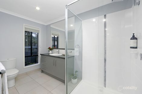 Property photo of 32 Stringybark Drive Ferntree Gully VIC 3156