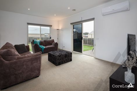 Property photo of 77 Cook Street Drouin VIC 3818