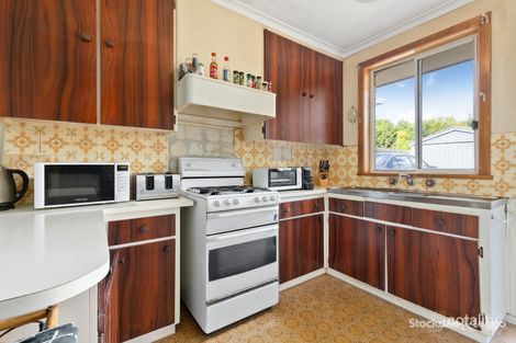 Property photo of 5 Valley Crescent Glenroy VIC 3046