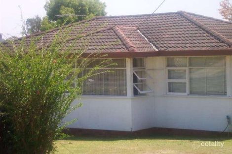 Property photo of 18 Chesham Parade Glenfield NSW 2167
