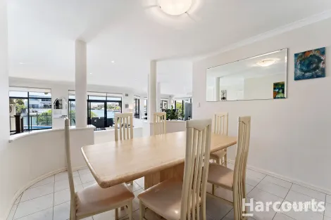 Property photo of 10 Eunamara Retreat Halls Head WA 6210