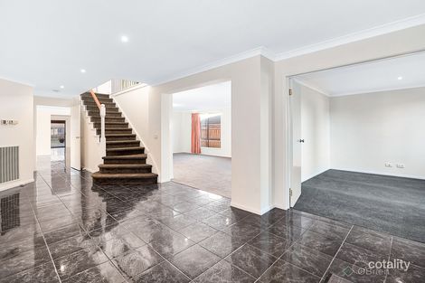 37 Sussex Ave, Cranbourne North, VIC 3977