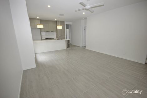 Property photo of 15 Maximillian Crescent Deebing Heights QLD 4306
