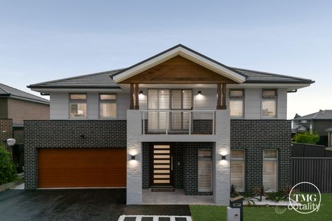 19 Dogwood Cres, Denham Court, NSW 2565