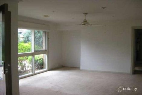 Property photo of 10 Lord Avenue Dingley Village VIC 3172