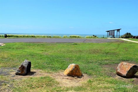 Property photo of 10 Dryden Street Burnett Heads QLD 4670