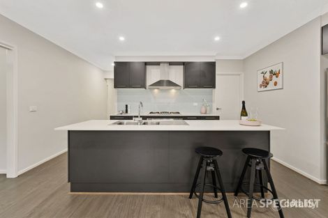 Property photo of 23 Langshan Road Clyde North VIC 3978