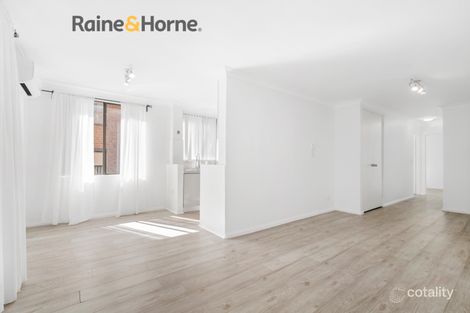 27/138 Moore St, Liverpool, NSW 2170