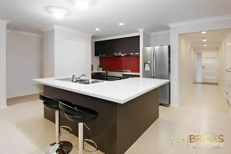 Property photo of 5 Solitaire Way Tarneit VIC 3029