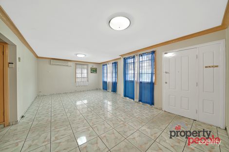 Property photo of 43 Gabo Crescent Sadleir NSW 2168