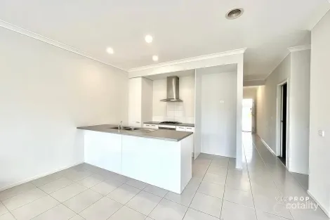 Property photo of 24 Bowling Avenue Point Cook VIC 3030
