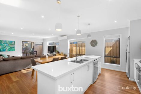 7 Middleton Rd, Armstrong Creek, VIC 3217