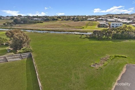 Property photo of 32 Fairway Crescent Warrnambool VIC 3280