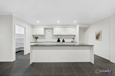 Property photo of 22 United Avenue Tarneit VIC 3029