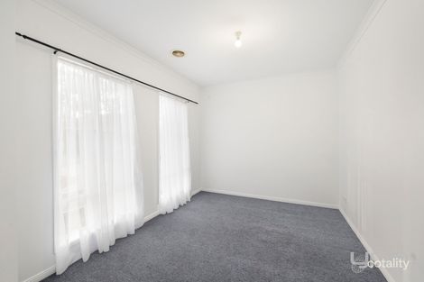Property photo of 7 Macedon Close Caroline Springs VIC 3023