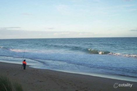 Property photo of 4 Wave Cap Court Golden Beach VIC 3851