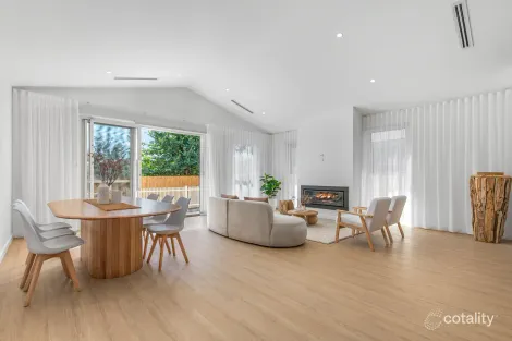 Property photo of 4 Basil Street Dromana VIC 3936