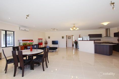 Property photo of 2 Dotterel Green Jindalee WA 6036