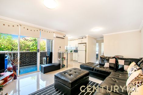 Property photo of 2/4 Barangaroo Road Toongabbie NSW 2146