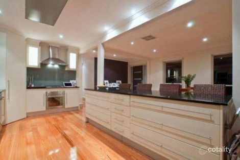 Property photo of 9 Giles Court Frankston South VIC 3199