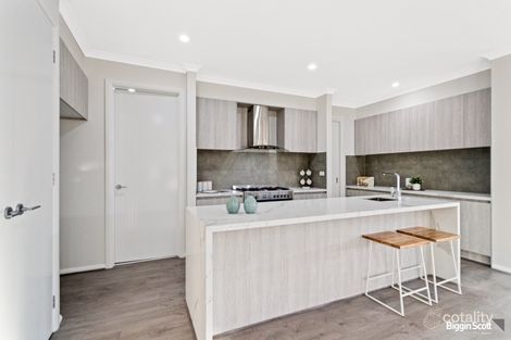 Property photo of 8 Woodlet Way Donnybrook VIC 3064