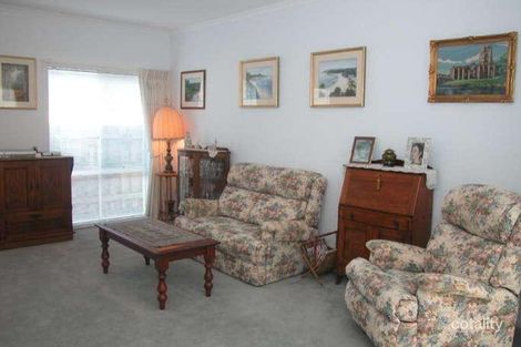 Property photo of 2/19 Lucerne Avenue Mornington VIC 3931