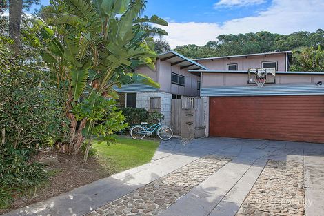 Property photo of 25 Tawarri Crescent Burleigh Heads QLD 4220