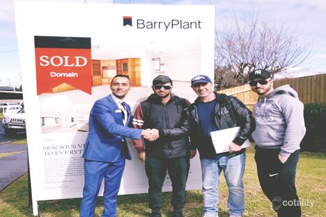 Property photo of 2/56 Tadstan Drive Tullamarine VIC 3043