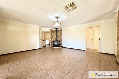 Property photo of 8 Kearsley Rise Murdoch WA 6150