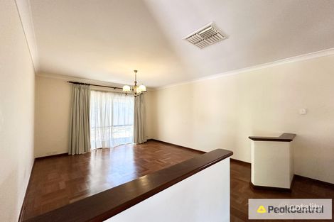 Property photo of 8 Kearsley Rise Murdoch WA 6150