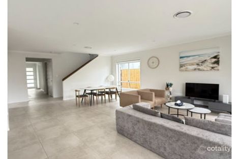 Property photo of 8 Mornington Court Pimpama QLD 4209