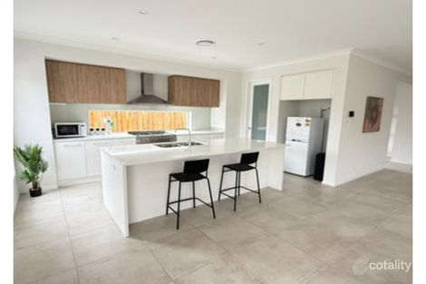 Property photo of 8 Mornington Court Pimpama QLD 4209