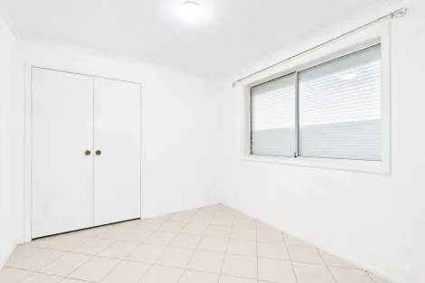 Property photo of 16 Ivanhoe Street St Johns Park NSW 2176