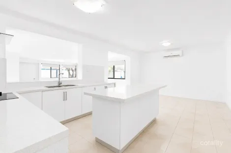 Property photo of 16 Ivanhoe Street St Johns Park NSW 2176