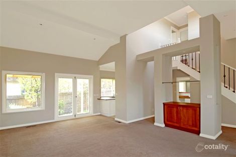 Property photo of 2/18 Linden Avenue Ivanhoe VIC 3079