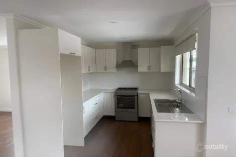 Property photo of 32 Norval Crescent Coolaroo VIC 3048