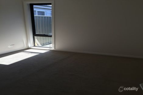Property photo of 151 Lineham Drive Cranbourne East VIC 3977