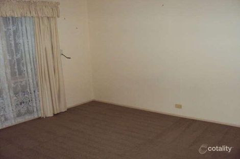 Property photo of 31 Broome Crescent Cranbourne North VIC 3977