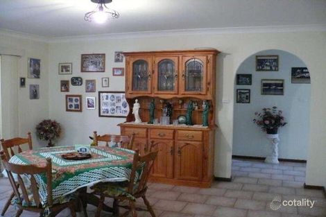 Property photo of 20 Trentham Park Court Wattle Grove NSW 2173