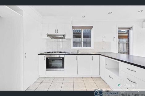 Property photo of 8 Sylvan Avenue Keysborough VIC 3173