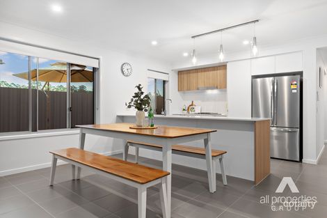 Property photo of 92 Chambers Ridge Boulevard Park Ridge QLD 4125