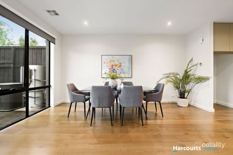 Property photo of 39 Stables Circuit Doncaster VIC 3108