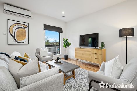 Property photo of 2/77 Cambridge Road Mooroolbark VIC 3138