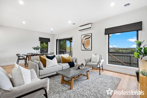 Property photo of 2/77 Cambridge Road Mooroolbark VIC 3138