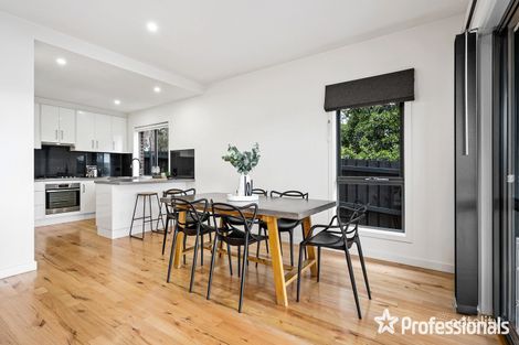Property photo of 2/77 Cambridge Road Mooroolbark VIC 3138