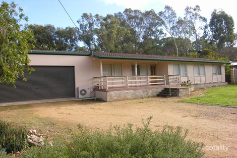 Property photo of 2 Pinson Court Williamstown SA 5351