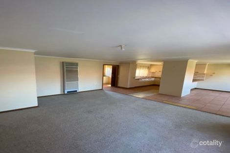 2/271 Heaths Rd, Werribee, VIC 3030