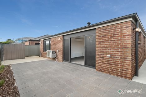 Property photo of 9 Sutton Crescent Carrum Downs VIC 3201