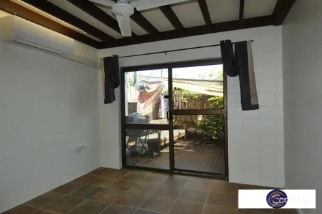 Property photo of 5/6-7 Maytown Close Manoora QLD 4870